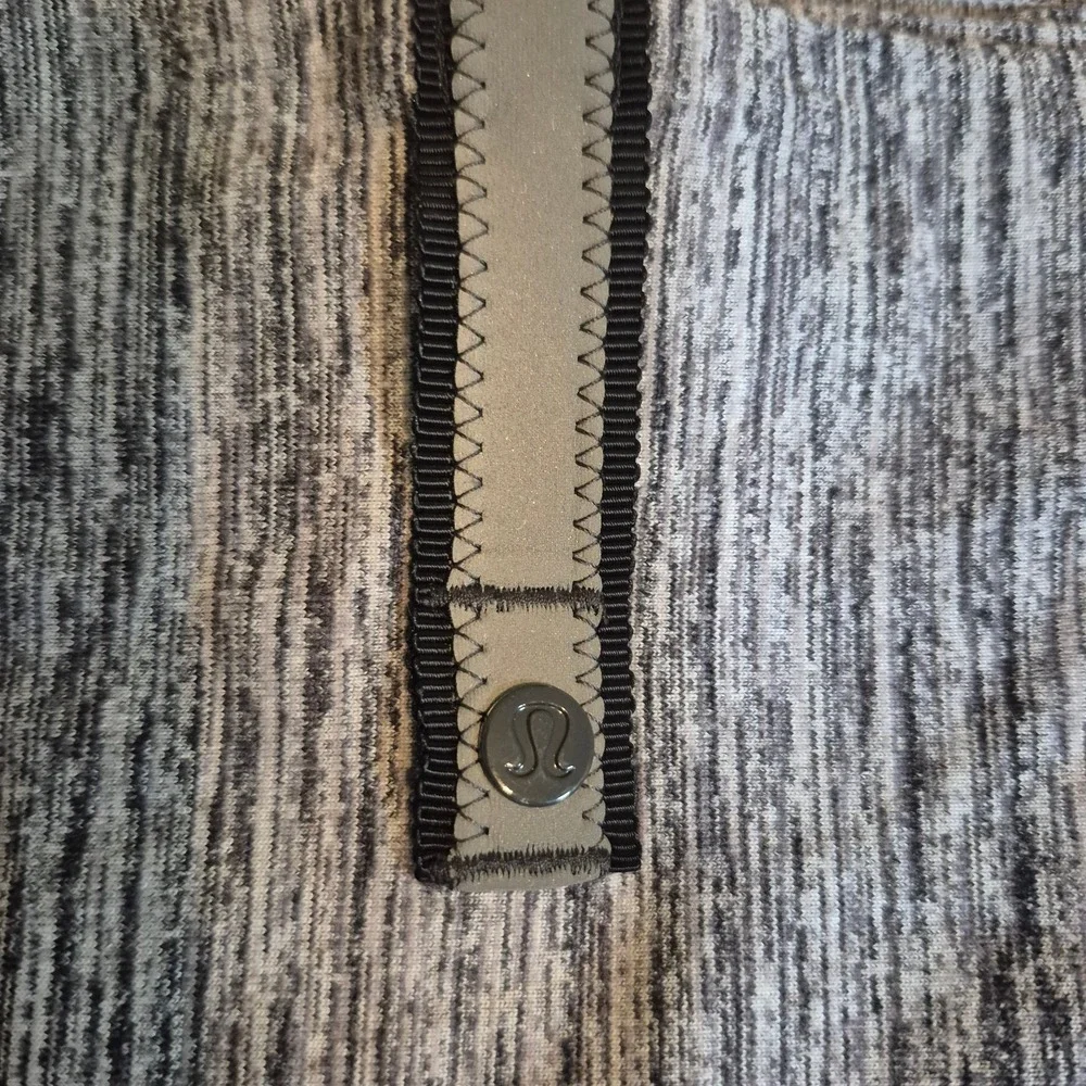 Lululemon‎ Vinyasa Scarf One Size Snap Button Wrap Yoga Shawl Nursing Minimalist